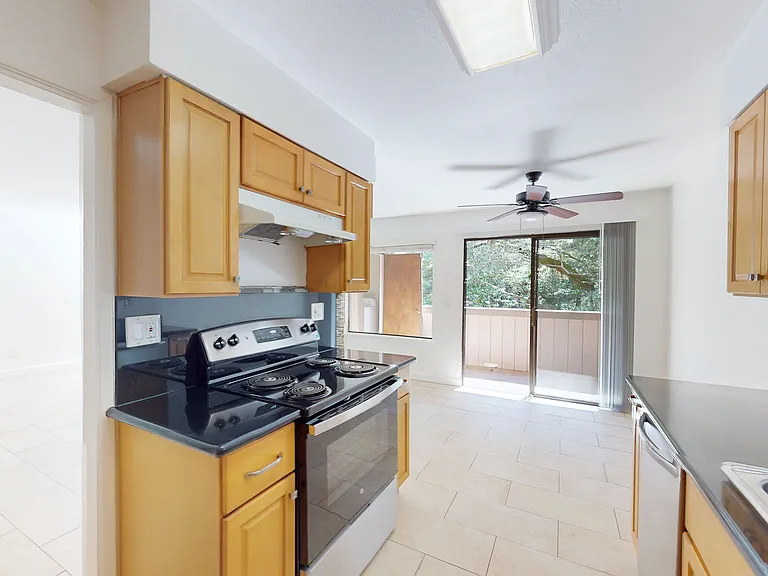 37-1 Clay Ct #37 — Photo 2