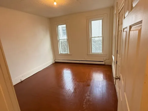 260 Jackson St, Willimantic, CT 06226