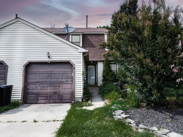 6 River Bank Dr, Roebling, NJ 08554