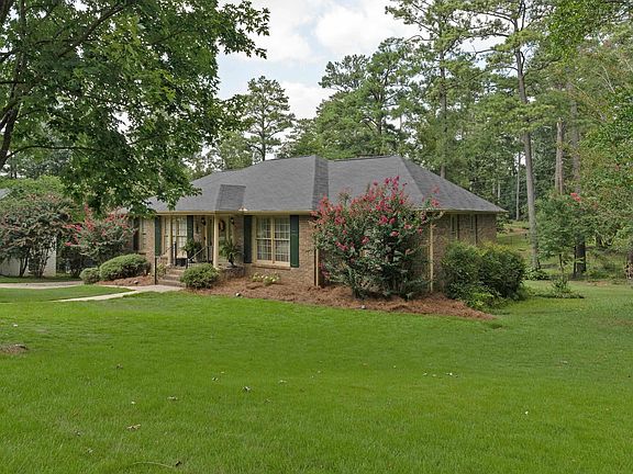 2nd image of 3213 Pinehurst Dr