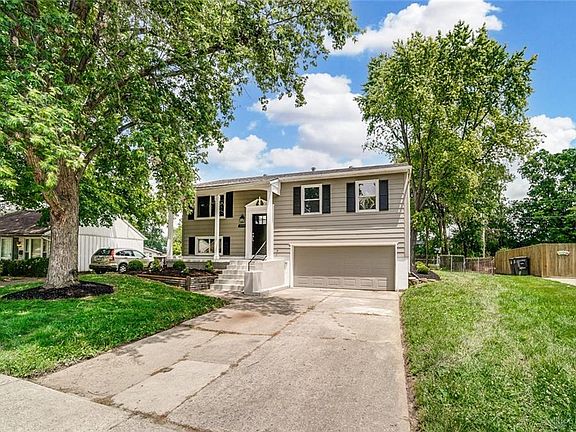 2nd image of 204 Tulip Dr