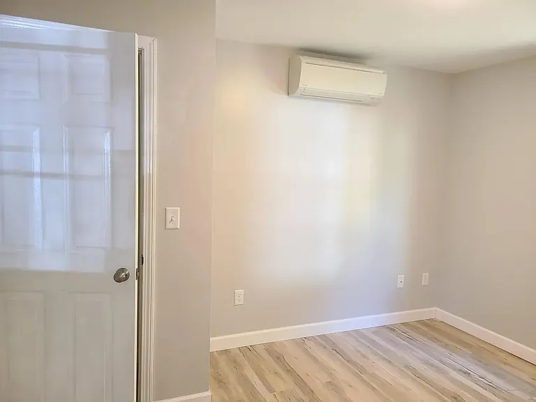 19 Clearwater Ave — Photo 10