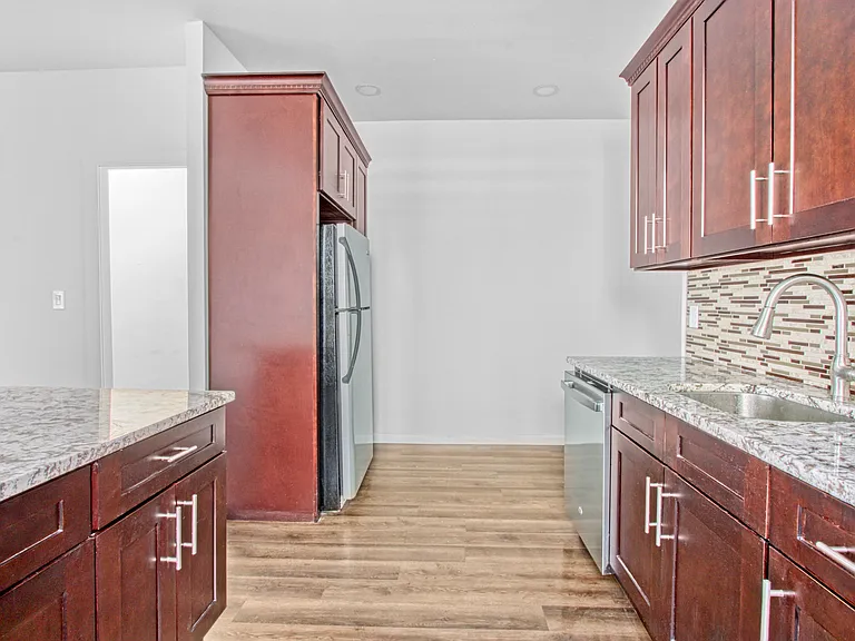 327 Midwood St #2A — Photo 7