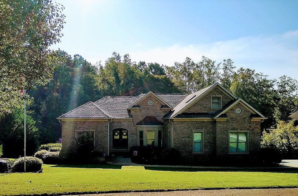 1st image of 3556 Live Oaks Ave