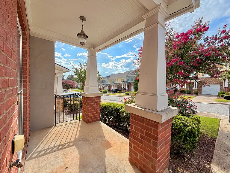 1720 Arbor Gate Dr — Photo 2