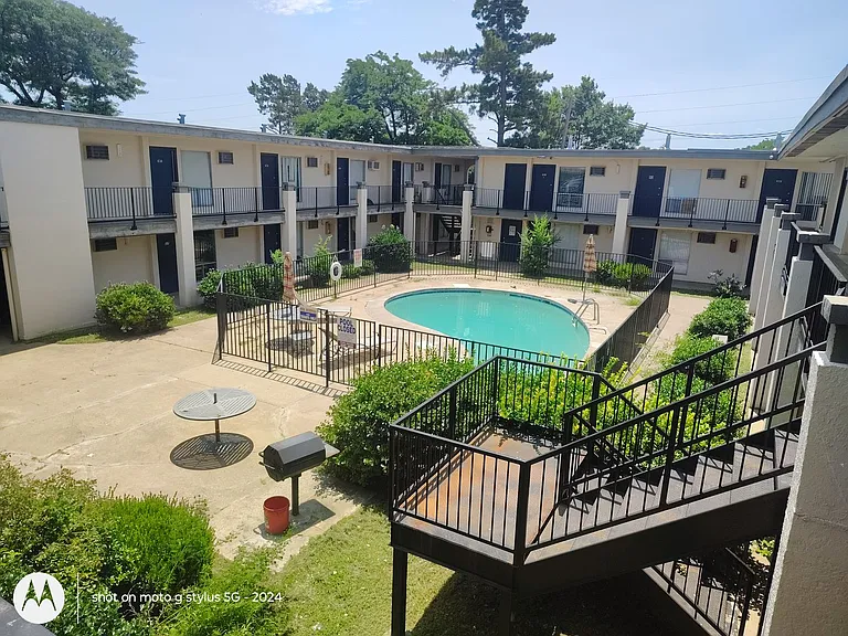 Casa Del Sol Apartments — Photo 16