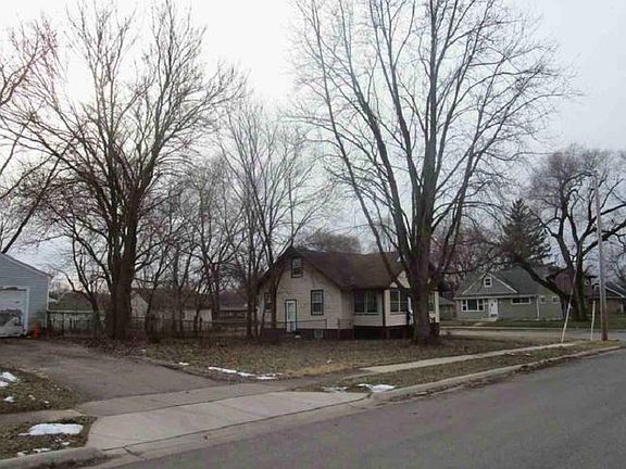 3rd image of 3238 Arline Ave