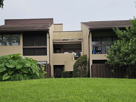 3rd image of 775 N Village Lake Dr Floor 209