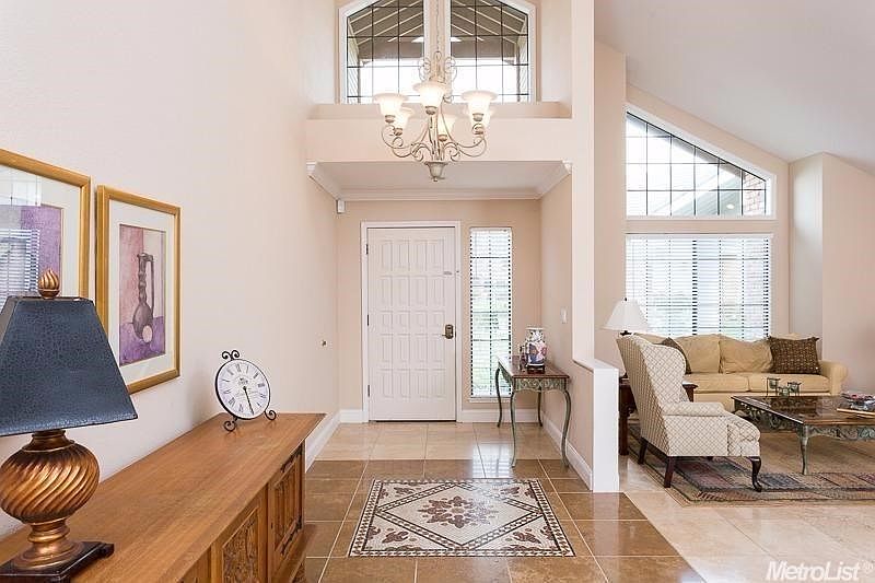 1st image of 405 Hanworth Ct