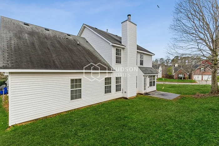 515 Gonzaga Cir — Photo 15