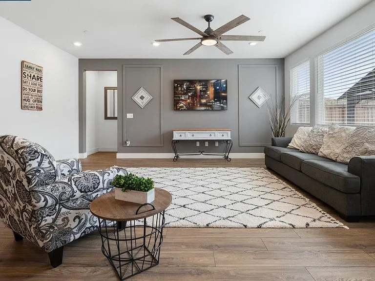 6779 Celadon Ln — Photo 2