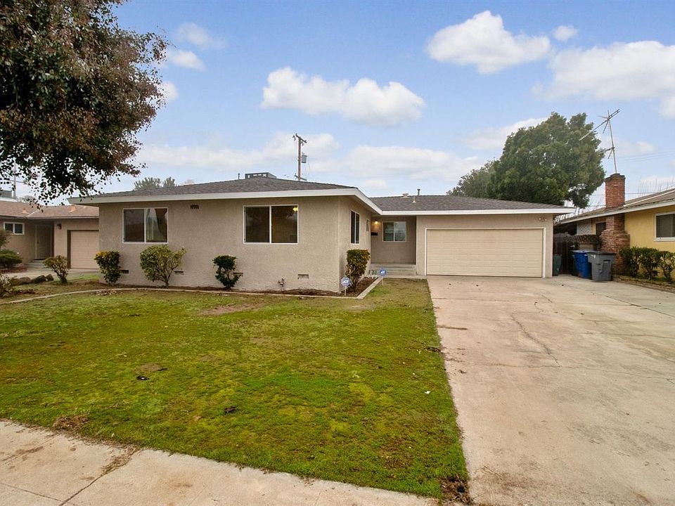 1st image of 2822 N Hacienda Dr