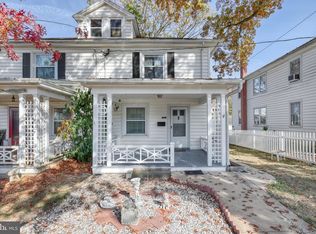 711 Broad St, Akron, PA 17501