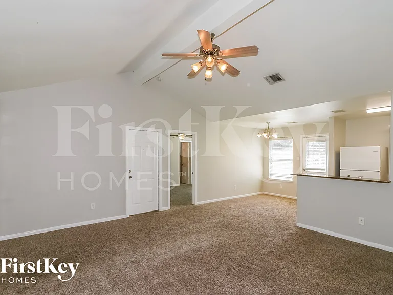 7006 Dawn Bloom Ln — Photo 3