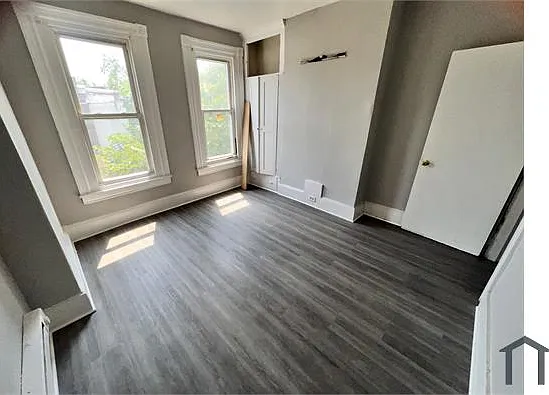 5624 Arch St — Photo 6