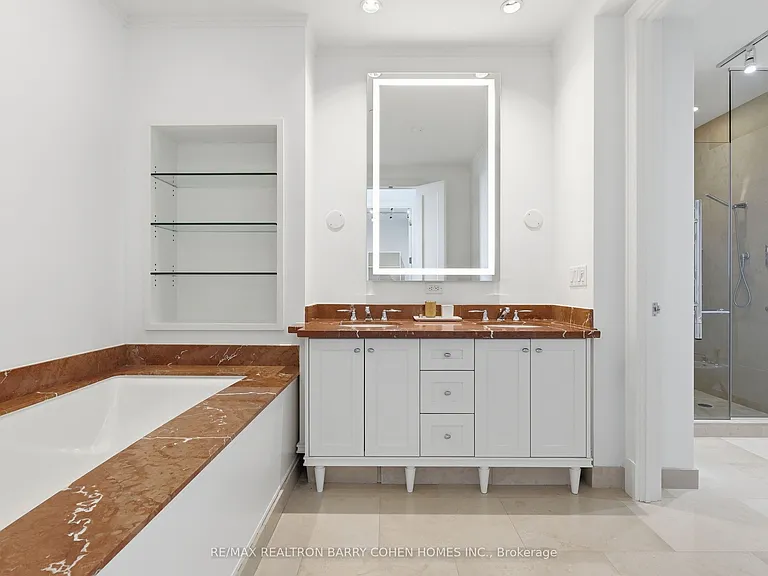 183 Wellington St W #4502 — Photo 17