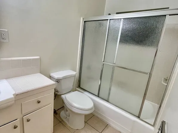 fair23, 1411 N Fairfax Ave APT 11, Los Angeles, CA 90046