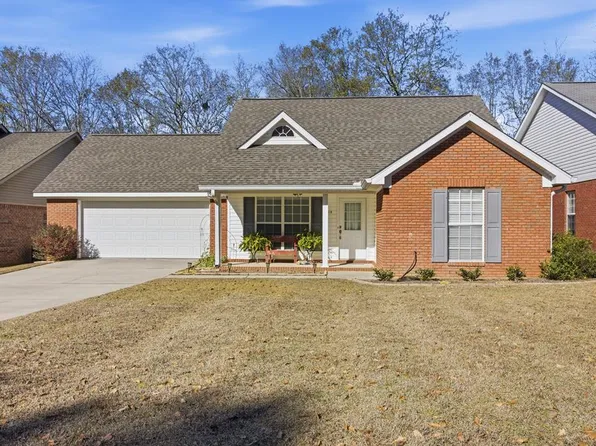 613 Frankfort Dr, Dothan, AL 36305