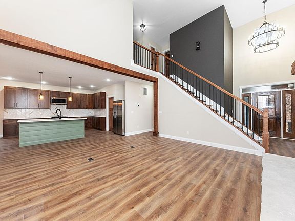 4th image of 1354 Young Rd
