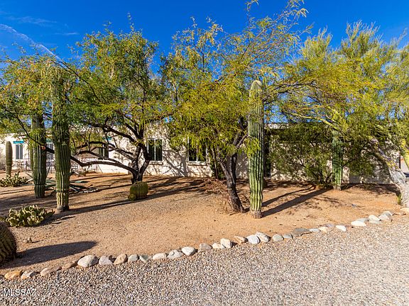 5th image of 842 W San Martin Dr