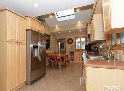 2nd image of 3079 Seaview Ln
