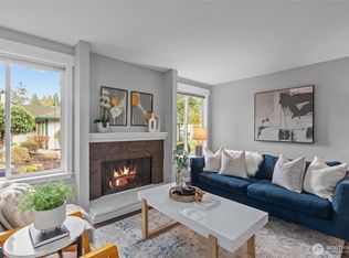 515 S 323rd Pl APT 16D, Federal Way, WA