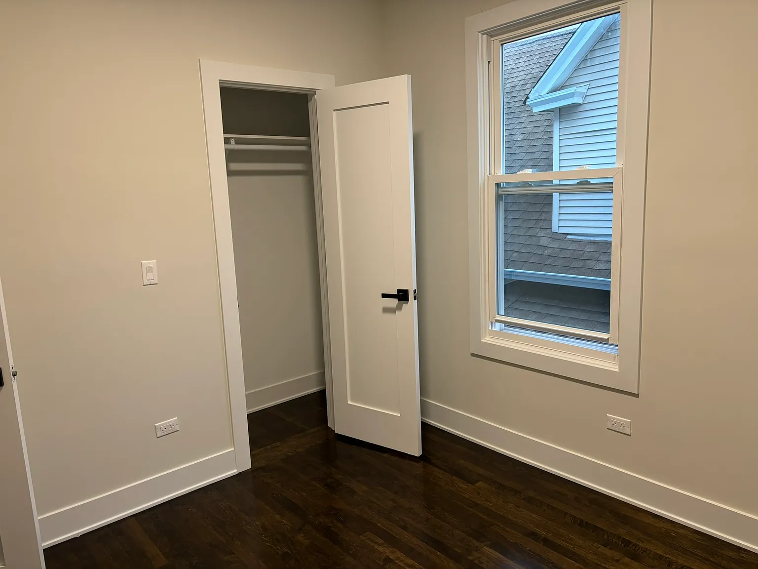 3 bed, 1300 sqft, $2,200 — Photo 4