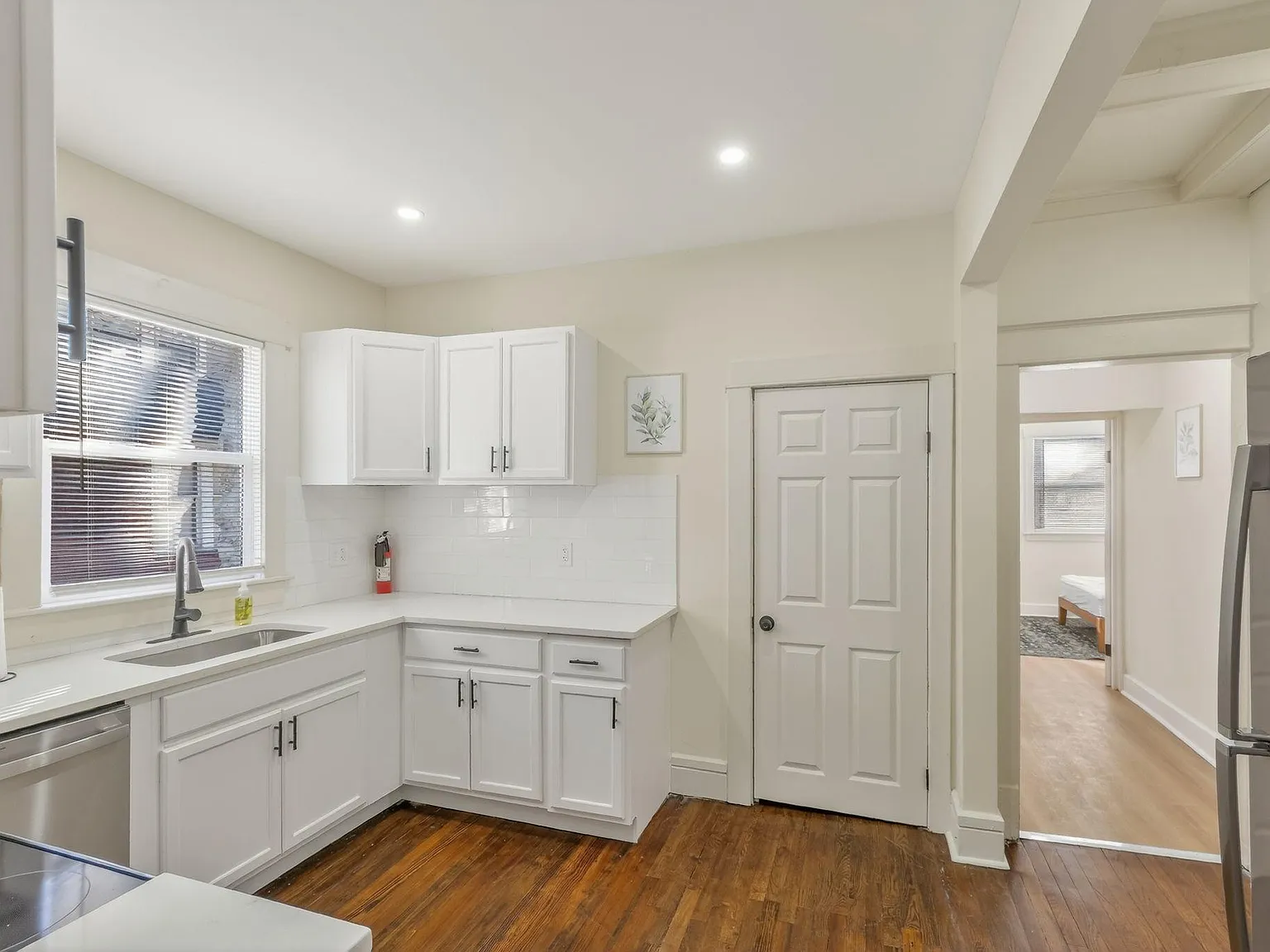 4 bed, 3.0 bath, 1742 sqft, $680 — Photo 4