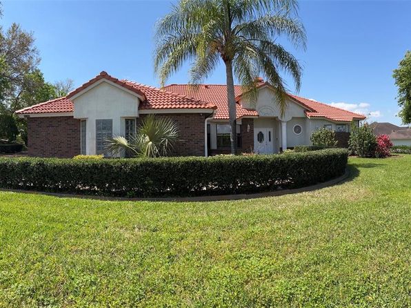 39331 Treeline Dr, Lady Lake, FL 32159