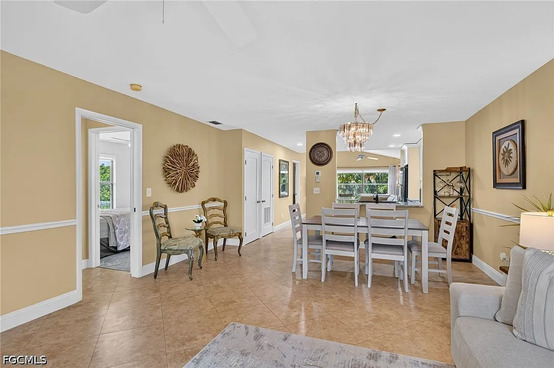3 bed, 2.0 bath, 1346 sqft, $3,500 — Photo 4