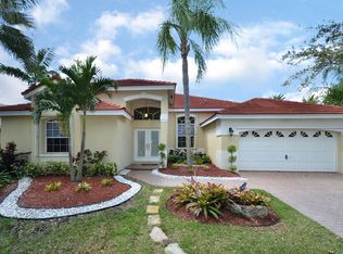 2933 Oakbrook Dr, Weston, FL 33332