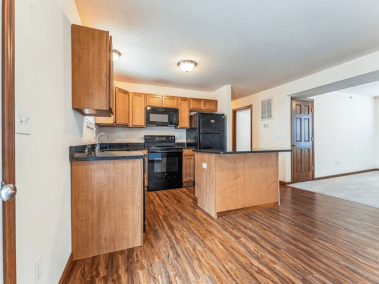 Highland Park Apartment Homes — Photo 31