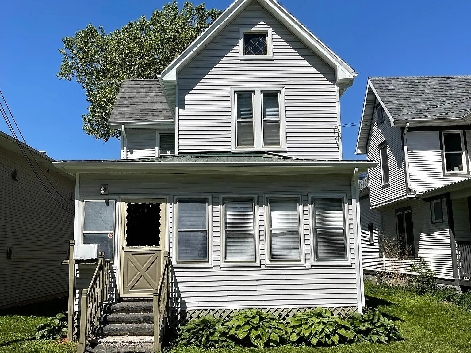 3 bed, 1468 sqft, $2,610 — Photo 1