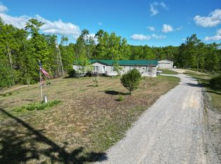 1981 Skull Bone Tower Rd, Stearns, KY 42647