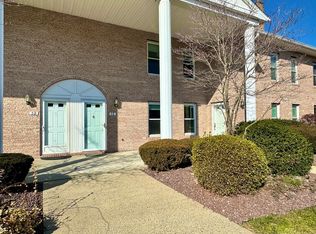 5-5 E Castle Hills Rd #5E, Agawam, MA 01001
