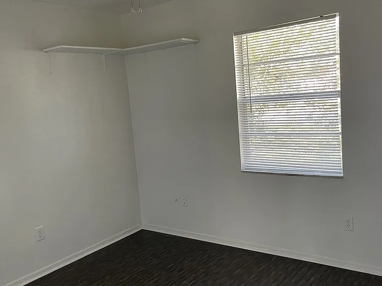 660 Jasmine Rd — Photo 7