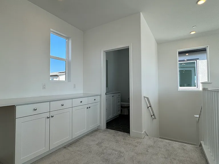 153 Sora — Photo 16