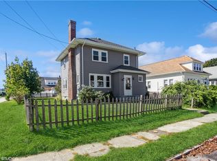 36 Stevens Rd, Cranston, RI 02910