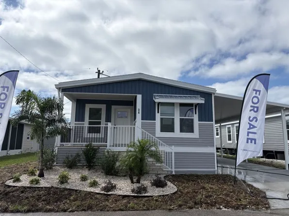 34 7th St W #34, Nokomis, FL 34275