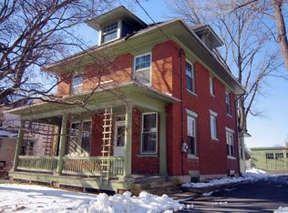 31 W Cottage Ave, Millersville, PA 17551