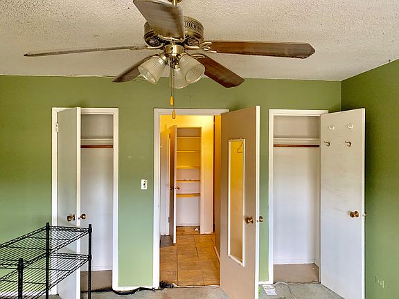4th image of 2550 Olinville Ave APT 15E