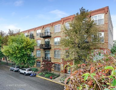 1740 N Maplewood Ave APT 205, Chicago, IL, 60647