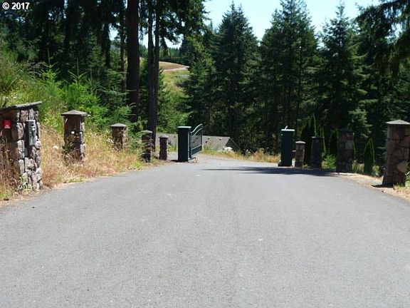 2nd image of 181 Bugatti Ln