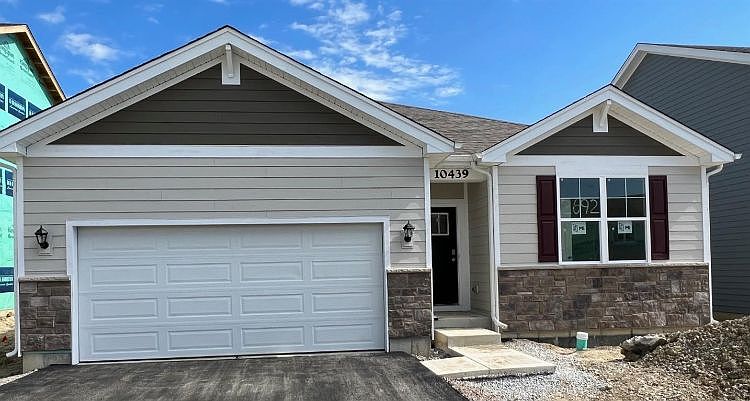 1st image of 10439 Morse Pl
