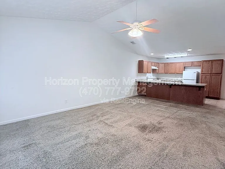 4019 Hidden Hollow Dr — Photo 10