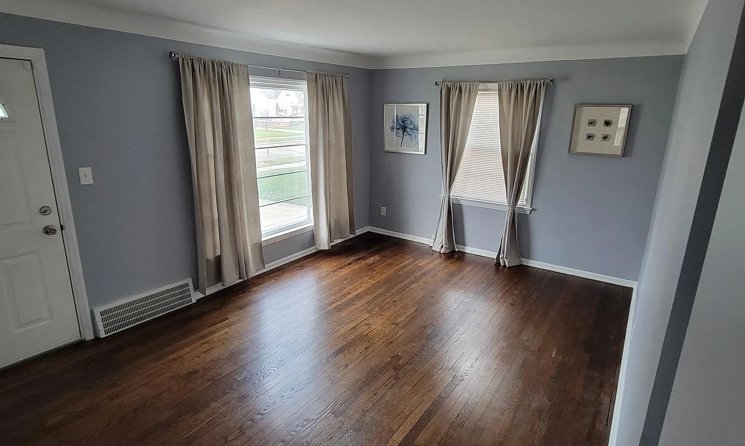 3 bed, 1119 sqft, $1,825 — Photo 3