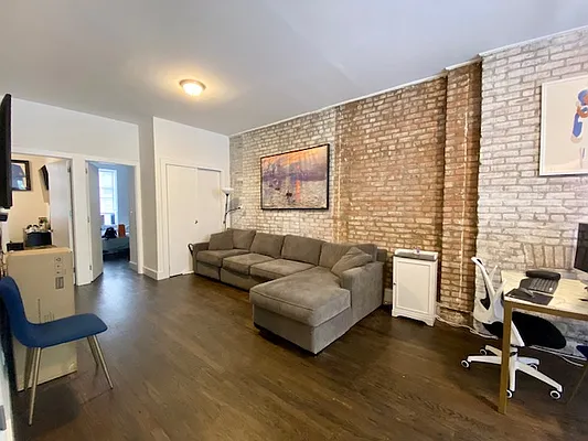 Rented by Dynamik Realty | media 9