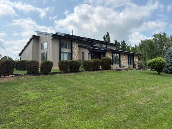 119 Schelich Dr, Celina, OH 45822