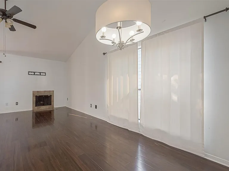 3758 Tanglewilde St #2 — Photo 9