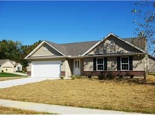 3753 Waterstone St, Amelia, OH 45102